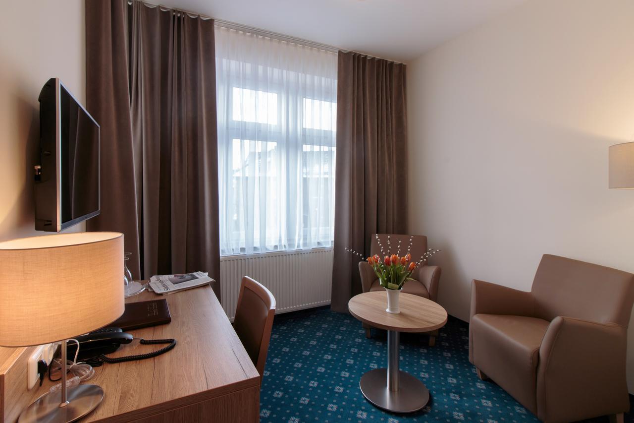 Hotel Heldt Bad Pyrmont Buitenkant foto
